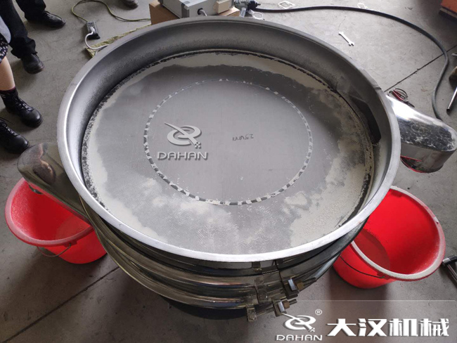 篩分過(guò)程中帶有水分的物料會(huì)影響篩分效果嗎？