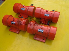 YZS振動(dòng)電機(jī):激振能力強(qiáng)，拆卸方便。