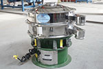 600型三次元振動篩，產(chǎn)量可達500kg/h。